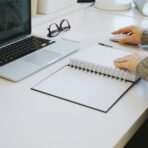 副業初心者の会社員へ。月3万円を目指すなら最初に選びたい3つの型