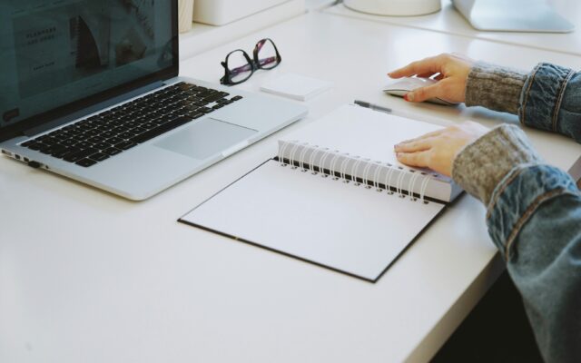 副業初心者の会社員へ。月3万円を目指すなら最初に選びたい3つの型